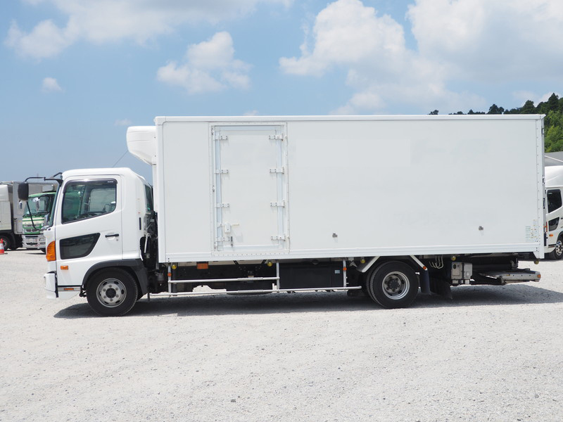 日野 レンジャー 冷凍バン 中型 TKG-FC9JKAG 年式 H28[写真09]