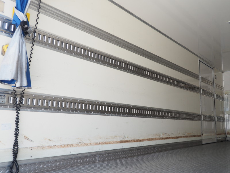 日野 レンジャー 冷凍バン 中型 TKG-FC9JKAG 年式 H28[写真15]