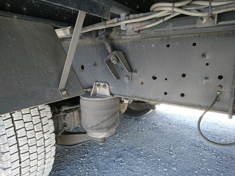 いすゞ ギガ ウイング車 大型 QKG-CYJ77A 年式 H26[写真41]