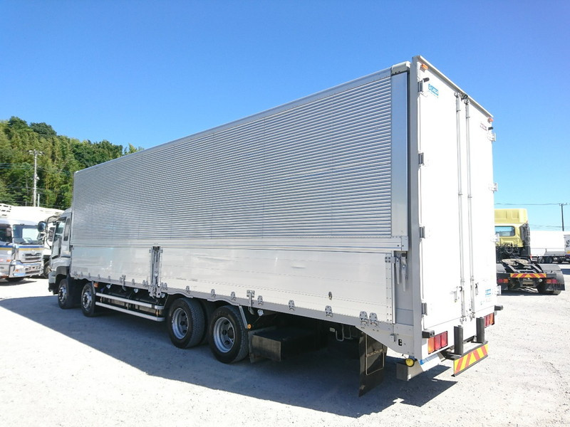 いすゞ ギガ ウイング車 大型 QKG-CYJ77A 年式 H26[写真07]