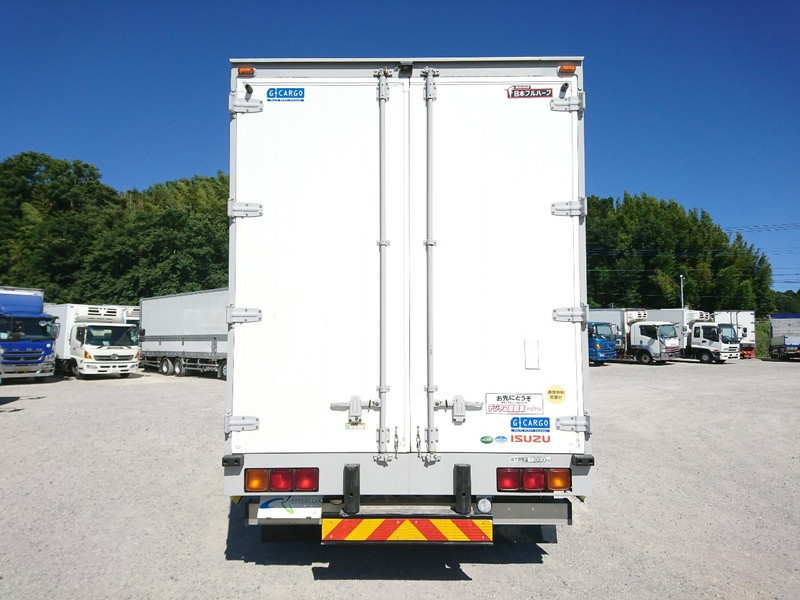 いすゞ ギガ ウイング車 大型 QKG-CYJ77A 年式 H26[写真06]