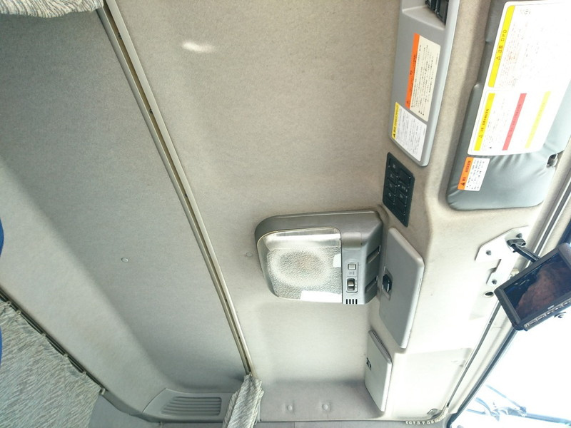 いすゞ ギガ ウイング車 大型 QKG-CYJ77A 年式 H26[写真34]