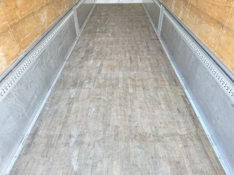 いすゞ ギガ ウイング車 大型 QKG-CYJ77A 年式 H26[写真25]