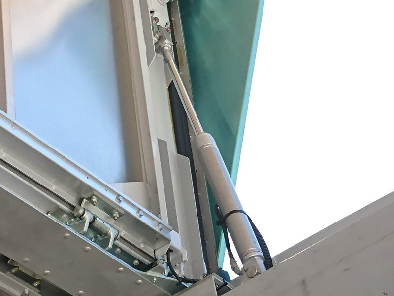 いすゞ ギガ ウイング車 大型 QKG-CYJ77A 年式 H26[写真11]