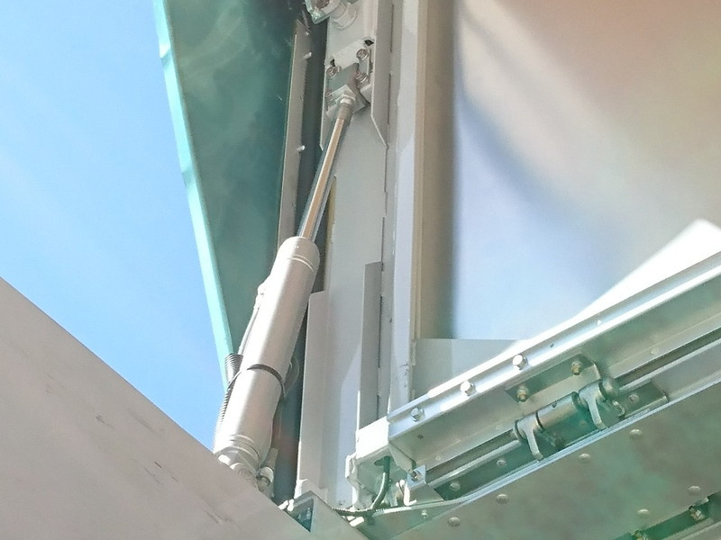 いすゞ ギガ ウイング車 大型 QKG-CYJ77A 年式 H26[写真16]