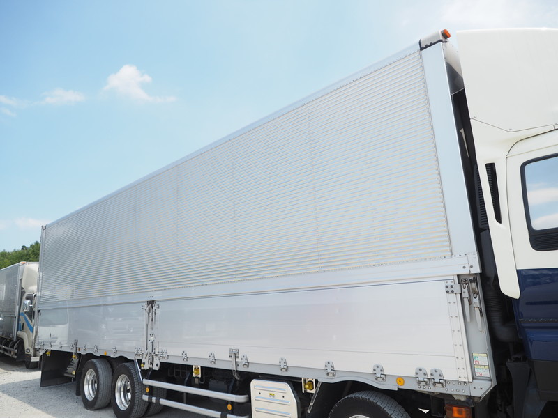 いすゞ ギガ ウイング車 大型 LKG-CYJ77A 年式 H24[写真10]