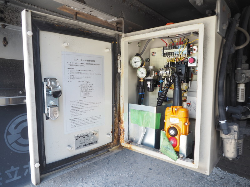 いすゞ ギガ ウイング車 大型 LKG-CYJ77A 年式 H24[写真29]