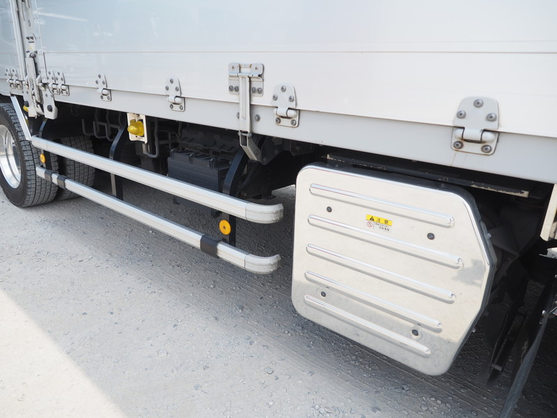 いすゞ ギガ ウイング車 大型 LKG-CYJ77A 年式 H24[写真11]