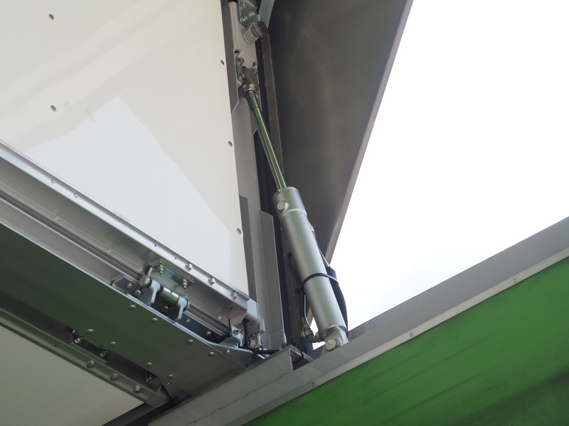 いすゞ ギガ ウイング車 大型 LKG-CYJ77A 年式 H24[写真13]