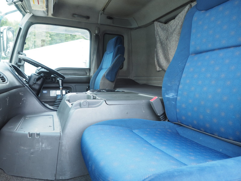 いすゞ ギガ ウイング車 大型 LKG-CYJ77A 年式 H24[写真42]