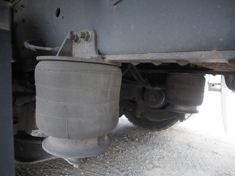 いすゞ ギガ ウイング車 大型 LKG-CYJ77A 年式 H24[写真44]