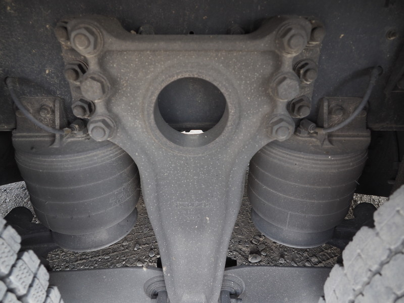 いすゞ ギガ ウイング車 大型 LKG-CYJ77A 年式 H24[写真43]