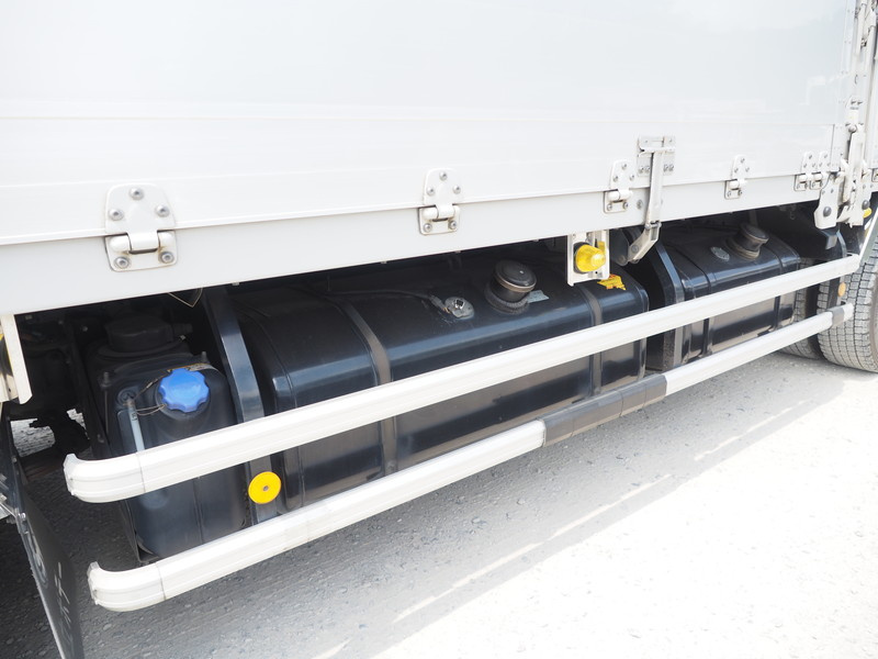 いすゞ ギガ ウイング車 大型 LKG-CYJ77A 年式 H24[写真16]