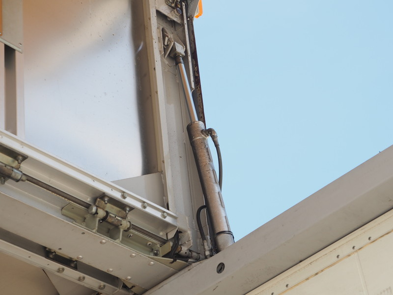 三菱ふそう ファイター ウイング車 中型 PDG-FK61F 年式 H19[写真17]