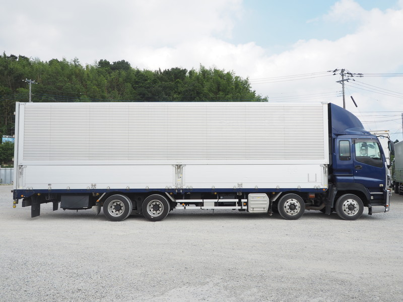 いすゞ ギガ ウイング車 大型 LKG-CYJ77A 年式 H22[写真08]