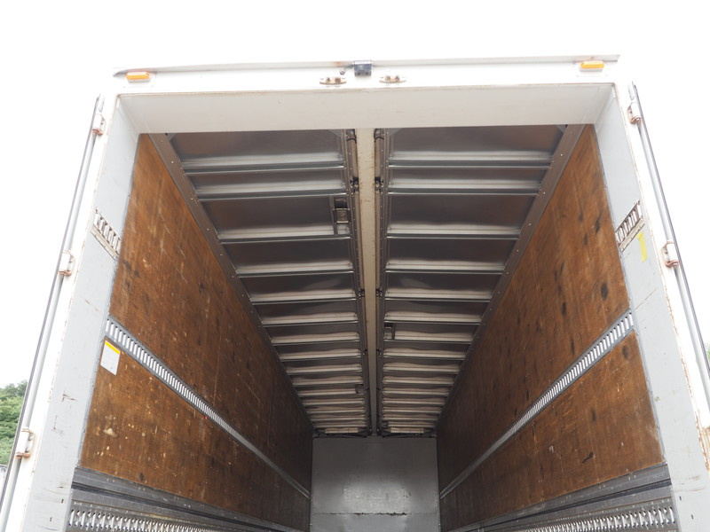 いすゞ ギガ ウイング車 大型 LKG-CYJ77A 年式 H22[写真30]