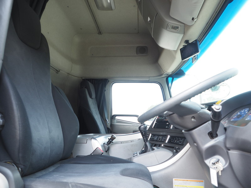 UDトラックス クオン ウイング車 大型 QKG-CG5ZA 年式 H27[写真38]