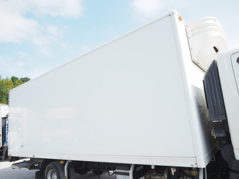 日野 レンジャー 冷凍バン 中型 TKG-FC9JKAA 年式 H27[写真10]