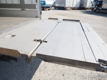 三菱ふそう ファイター 冷凍バン 中型 PDG-FK64F 年式 H20 [写真24]