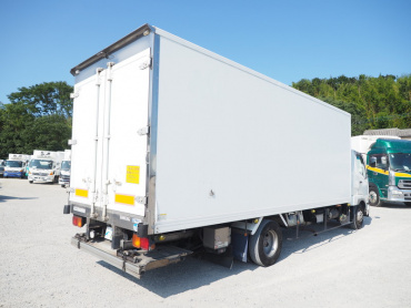 三菱ふそう ファイター 冷凍バン 中型 PDG-FK64F 年式 H20 [写真05]