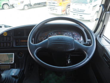 いすゞ ギガ ウイング車 大型 PKG-CYJ77W8 年式 H21 [写真29]