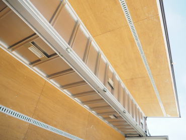 いすゞ ギガ ウイング車 大型 QPG-CYJ77B 年式 H28 [写真22]