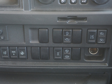 いすゞ ギガ ウイング車 大型 QPG-CYJ77B 年式 H28 [写真37]