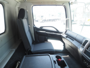 日野 レンジャー 冷凍バン 中型 TKG-FC9JKAG 年式 H28 [写真30]