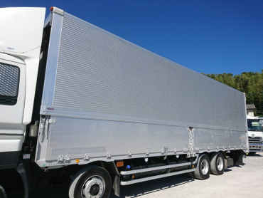 いすゞ ギガ ウイング車 大型 QKG-CYJ77A 年式 H26 [写真13]