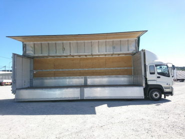 いすゞ ギガ ウイング車 大型 QKG-CYJ77A 年式 H26 [写真10]