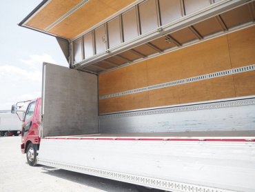 三菱ふそう ファイター ウイング車 中型 PDG-FK61F 年式 H19 [写真18]