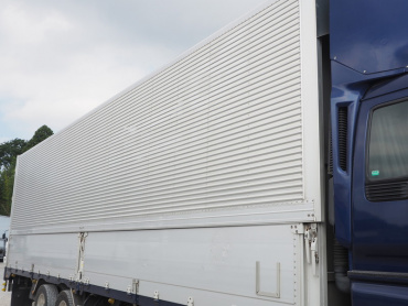 いすゞ ギガ ウイング車 大型 LKG-CYJ77A 年式 H22 [写真09]