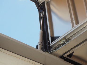 UDトラックス クオン ウイング車 大型 QKG-CG5ZA 年式 H27 [写真12]