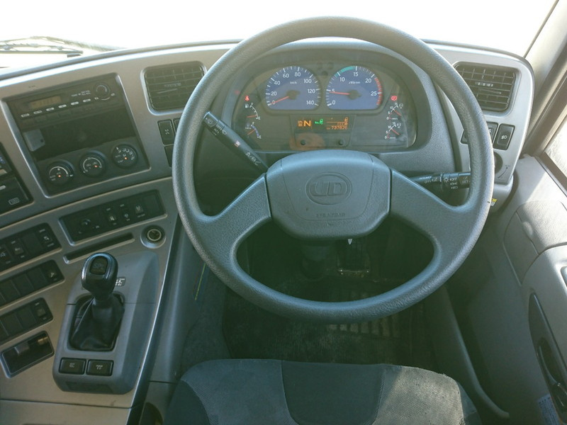 UDトラックス クオン ウイング車 大型 QKG-CG5ZA 年式 H24[写真30]