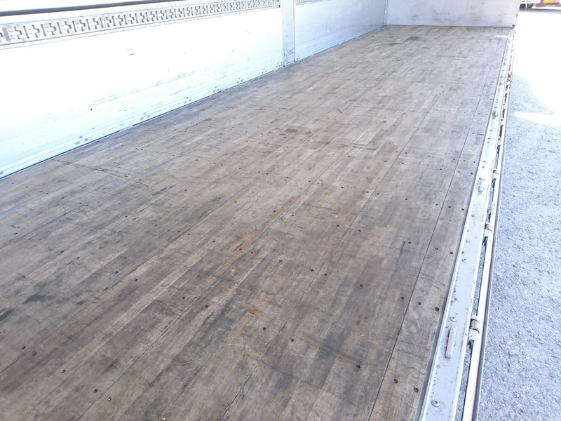 UDトラックス クオン ウイング車 大型 QKG-CG5ZA 年式 H24[写真22]