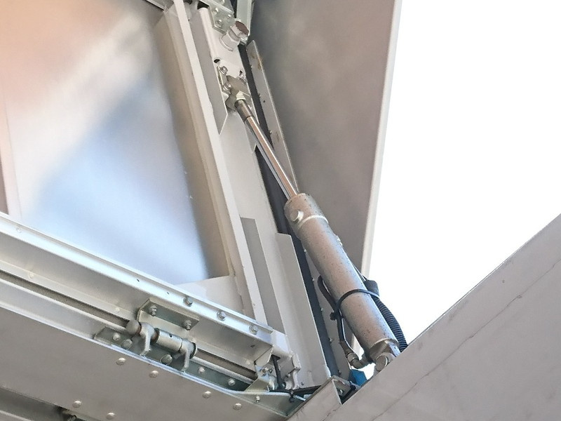 UDトラックス クオン ウイング車 大型 QKG-CG5ZA 年式 H24[写真11]