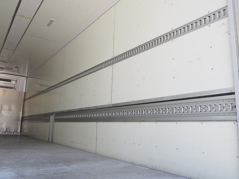 いすゞ ギガ 冷凍ウイング 大型 PKG-CYJ77W8 年式 H22[写真34]