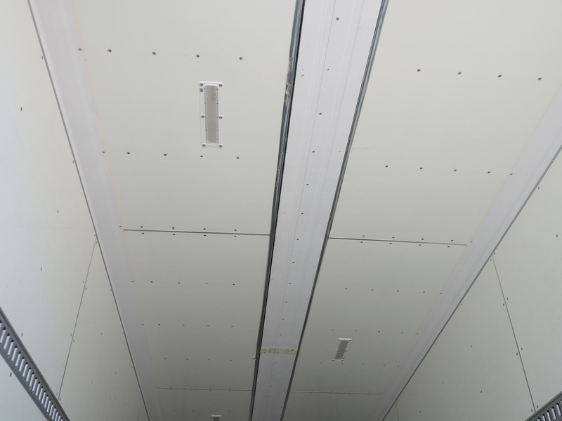 いすゞ ギガ 冷凍ウイング 大型 PKG-CYJ77W8 年式 H22[写真32]