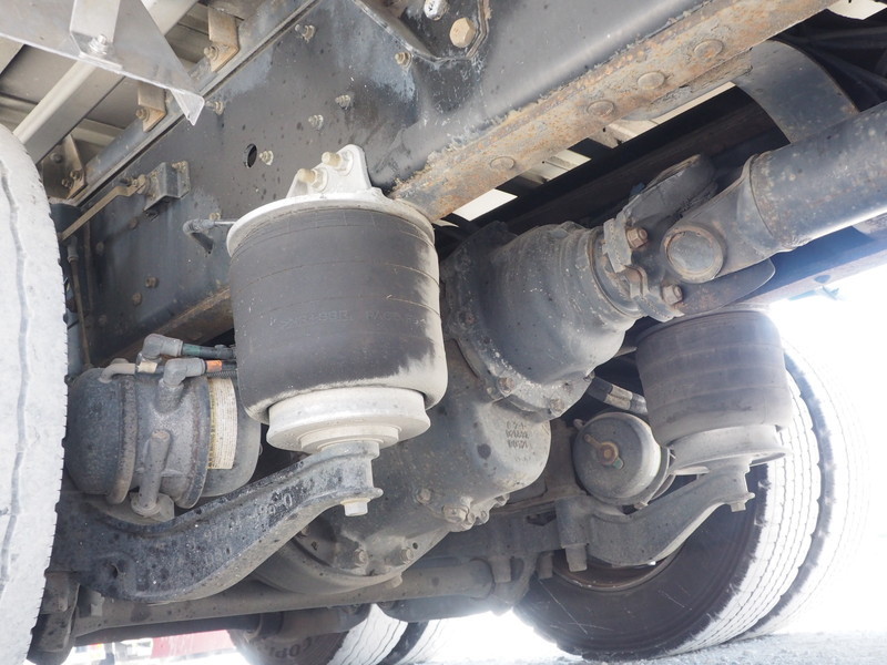 いすゞ ギガ 冷凍ウイング 大型 PKG-CYJ77W8 年式 H22[写真48]