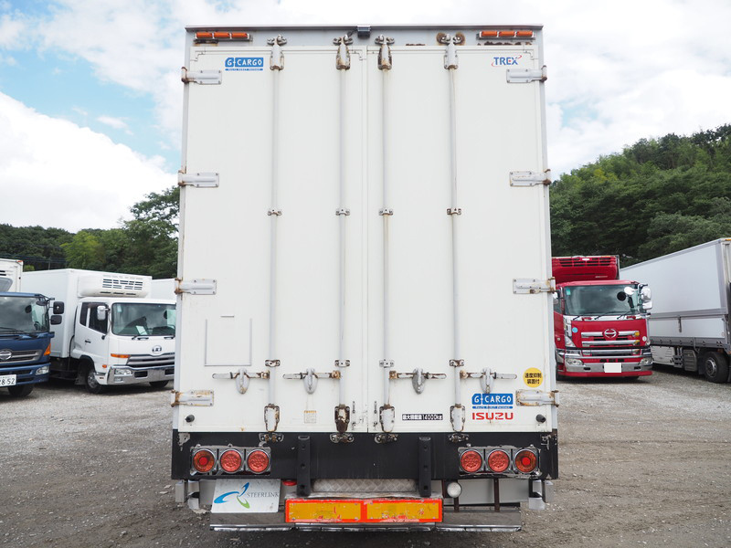 いすゞ ギガ ウイング車 大型 PDG-CYJ77W8 年式 H22[写真05]