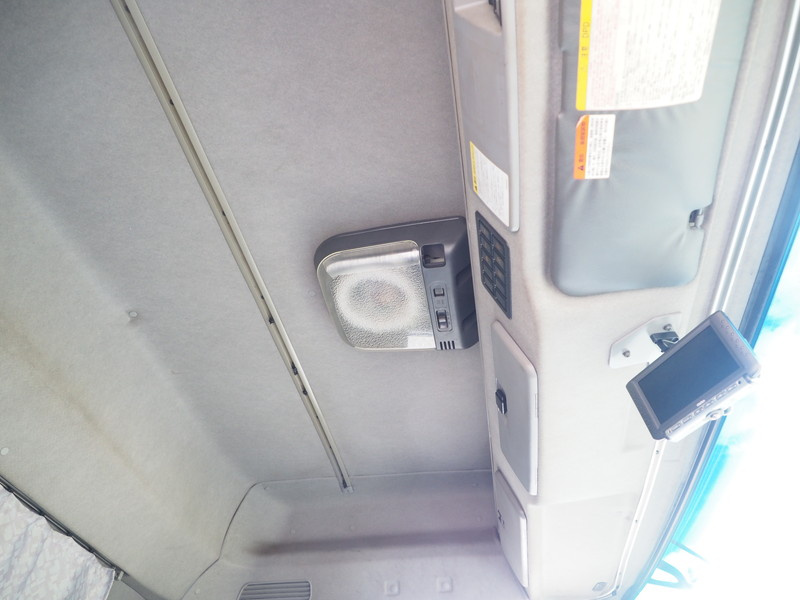 いすゞ ギガ ウイング車 大型 PDG-CYJ77W8 年式 H22[写真33]