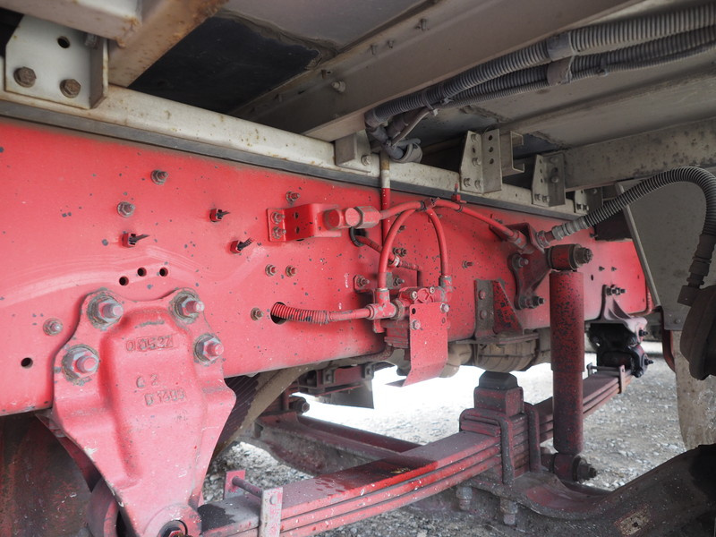 いすゞ ギガ ウイング車 大型 PDG-CYJ77W8 年式 H22[写真39]