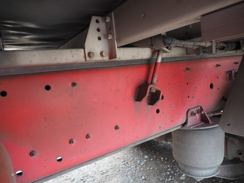 いすゞ ギガ ウイング車 大型 PDG-CYJ77W8 年式 H22[写真40]