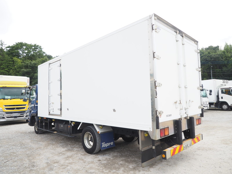 いすゞ フォワード 冷凍バン 中型 TKG-FRR90T2 年式 H27[写真08]