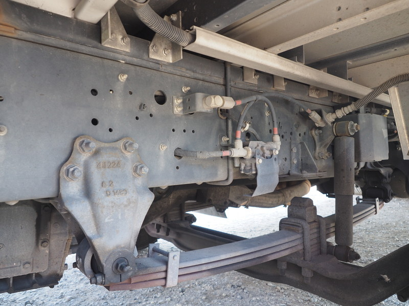 いすゞ ギガ ウイング車 大型 QKG-CYJ77A 年式 H27[写真47]