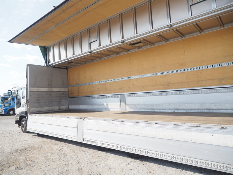 いすゞ ギガ ウイング車 大型 QKG-CYJ77A 年式 H27[写真20]