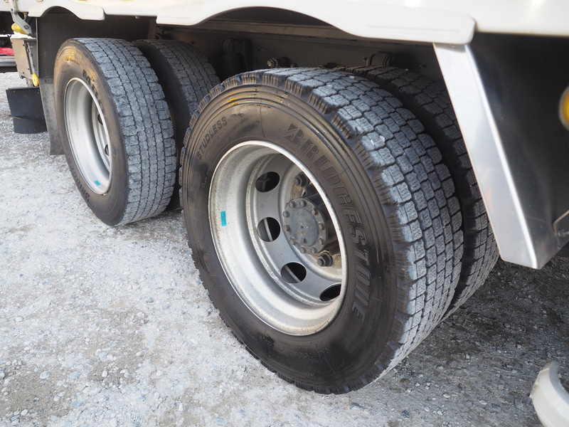 いすゞ ギガ ウイング車 大型 QKG-CYJ77A 年式 H27[写真50]