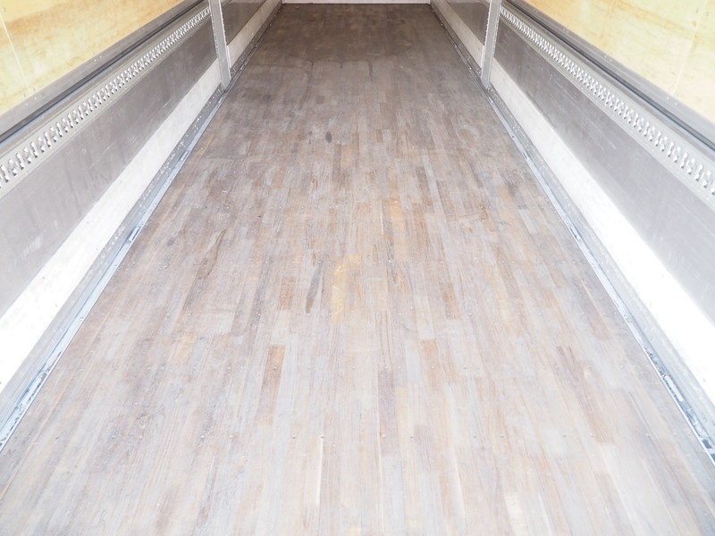 いすゞ ギガ ウイング車 大型 QKG-CYJ77A 年式 H27[写真27]