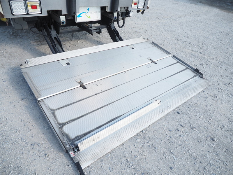 いすゞ ギガ ウイング車 大型 QKG-CYJ77A 年式 H27[写真31]