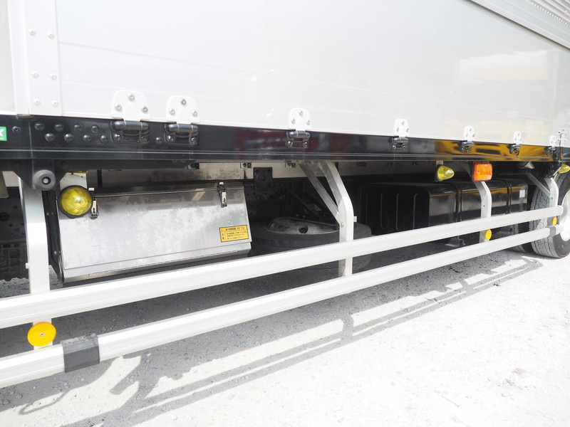 いすゞ フォワード ウイング車 中型 TKG-FRR90T2 年式 H27[写真17]